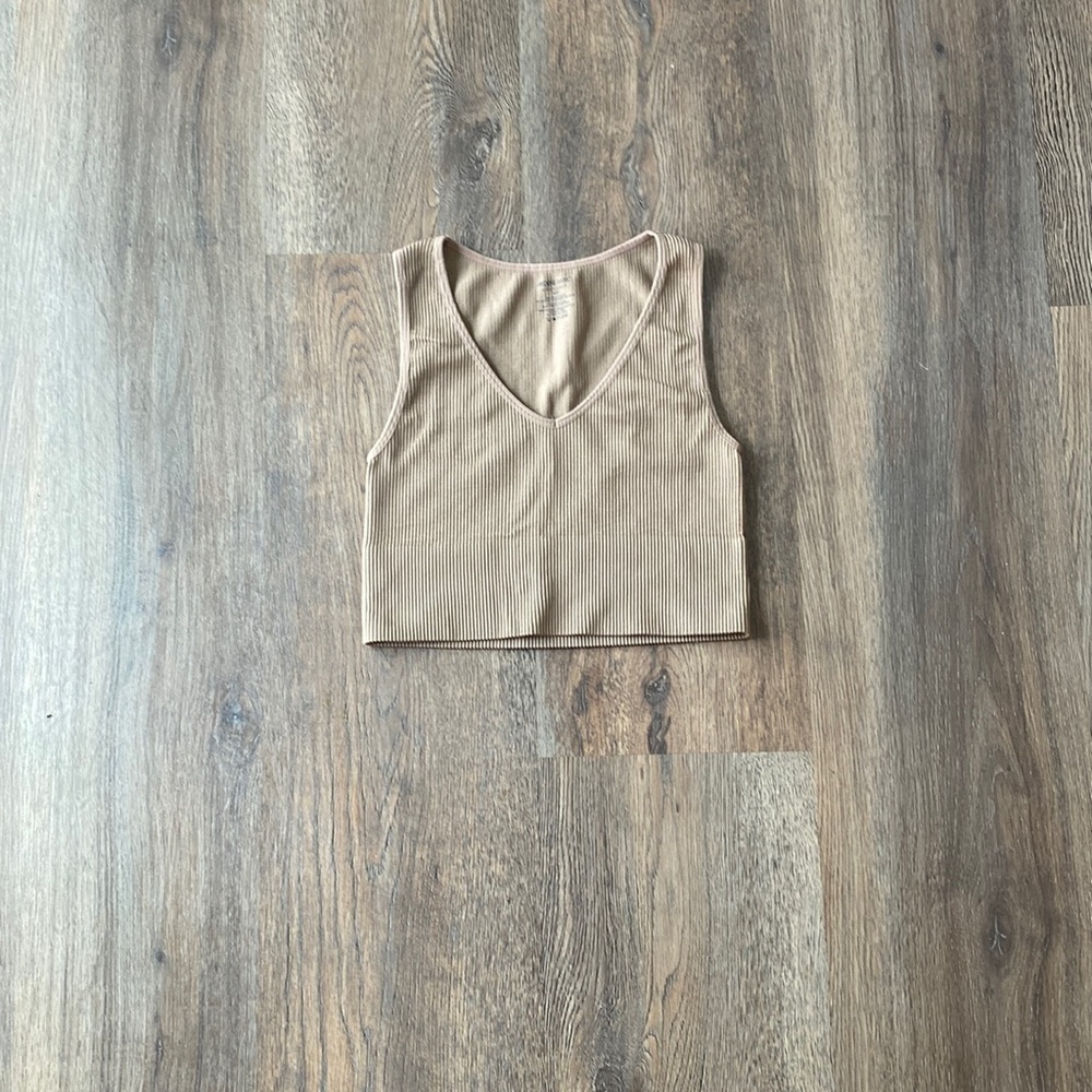 Ardene basic v-neck